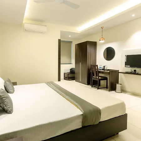 Hotel Paramount Suites & Service Apartments Mangalore Exterior photo